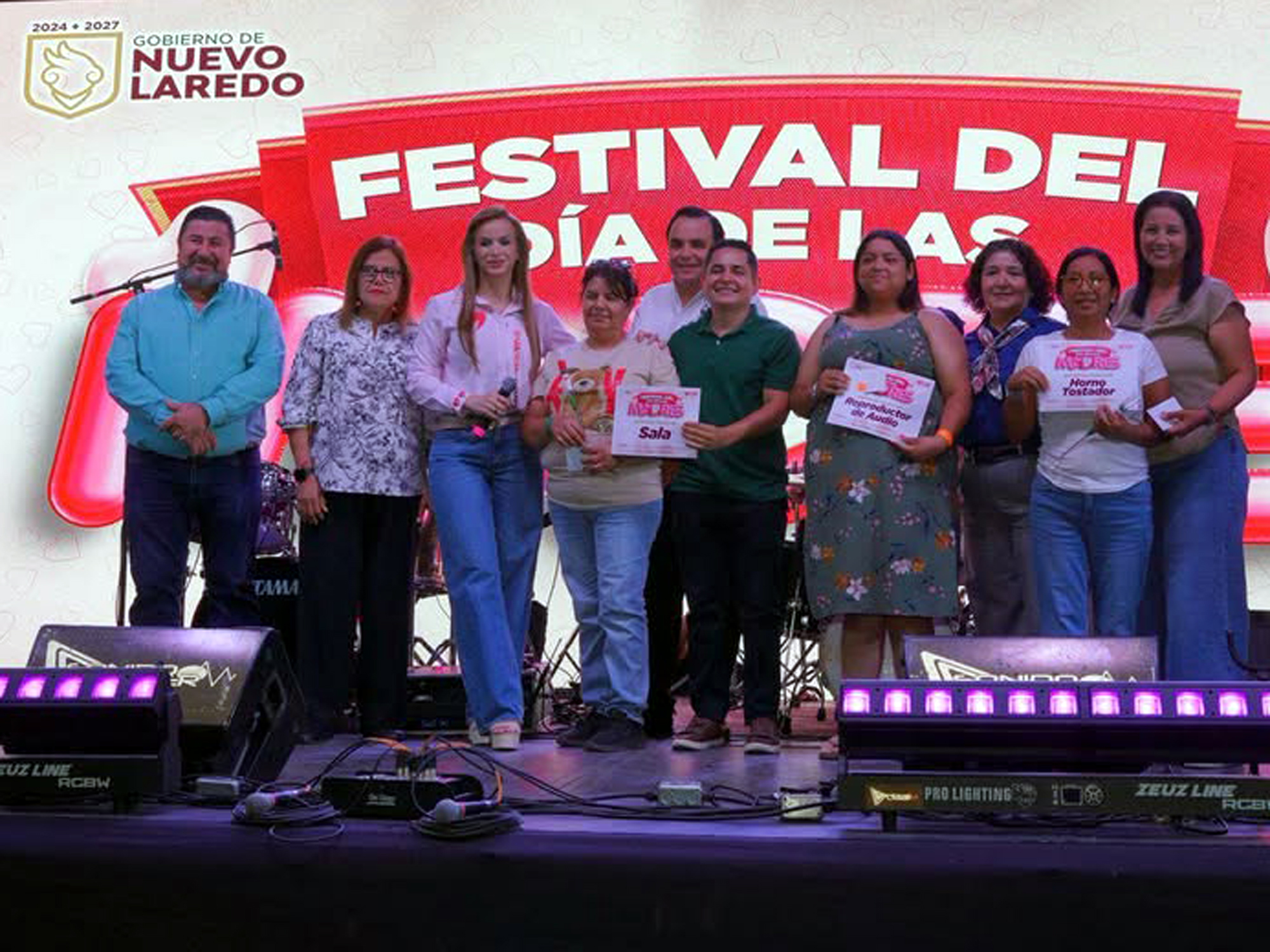 Festival del Da de las Madres en Nuevo Laredo rene a miles en la Explanada de la Independencia