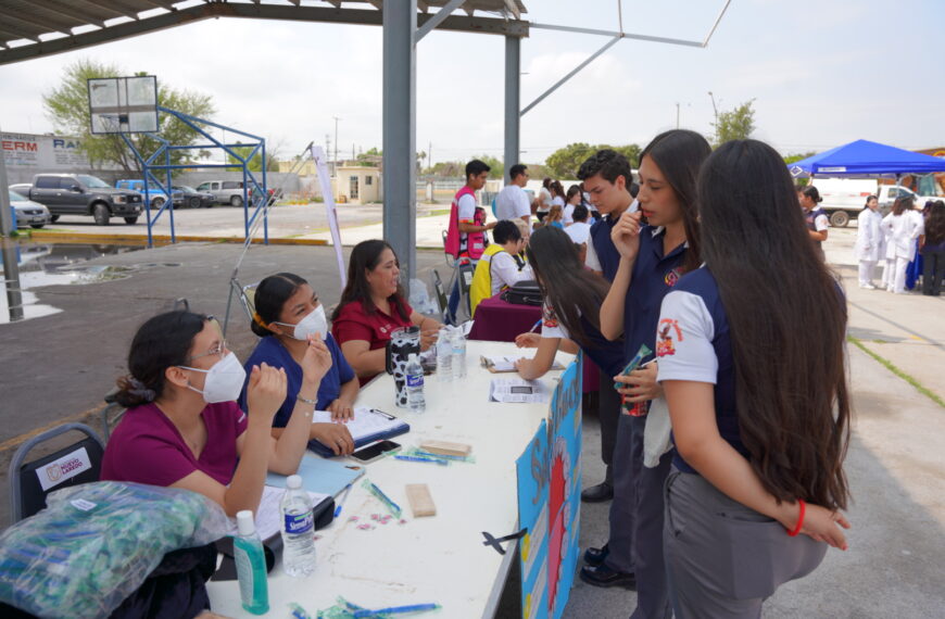 Estudiantes del CBTIS 137 participan en Brigada Joven en Nuevo Laredo