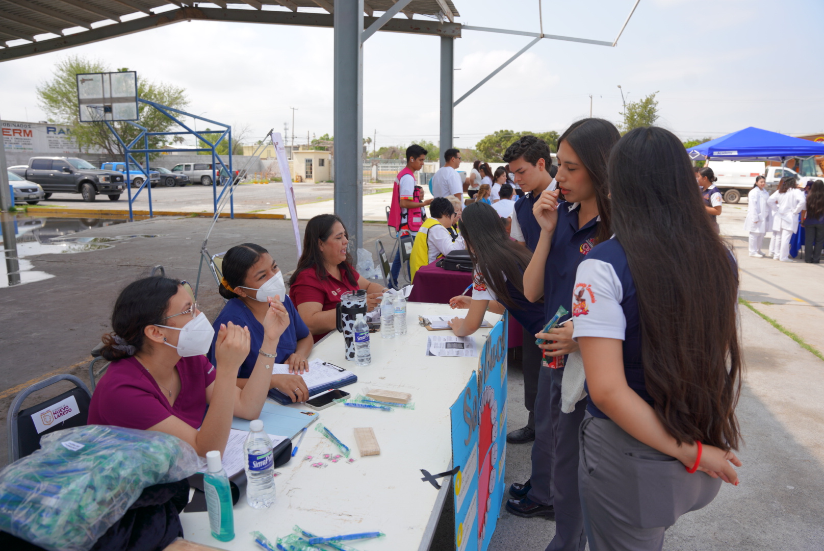 Estudiantes del CBTIS 137 participan en Brigada Joven en Nuevo Laredo