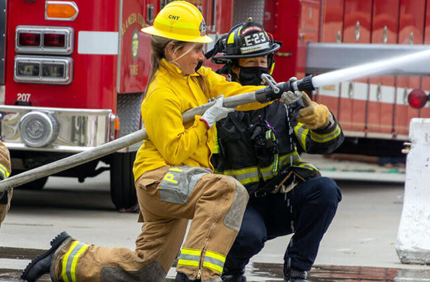 Mujeres bombero Nuevo Laredo durante curso de inducción 2025