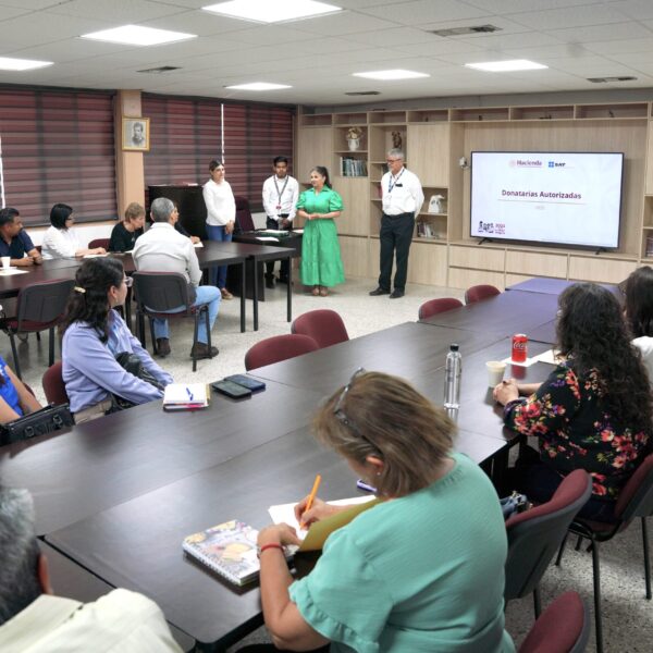 capacitación SAT Nuevo Laredo a asociaciones civiles