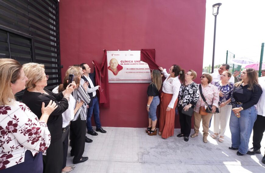 Inauguración de la Clínica UNE en Valles de Anáhuac en homenaje al Dr. Pérez Coss