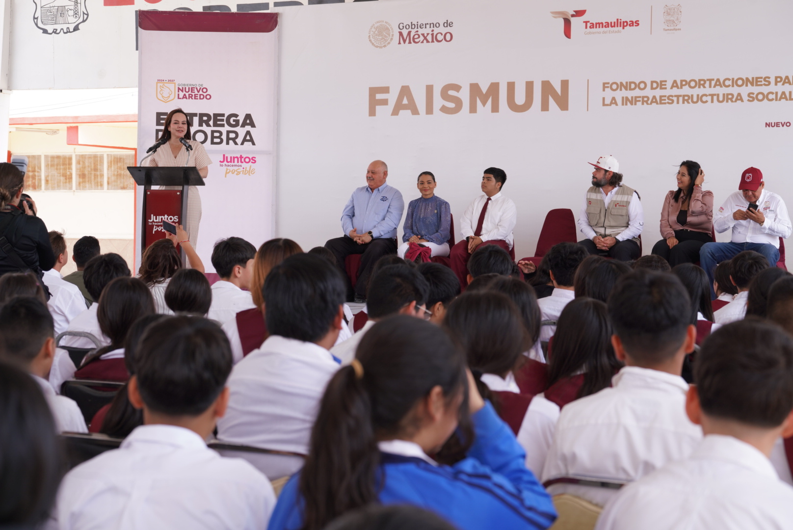 entregan obras educativas en colonias de Nuevo Laredo