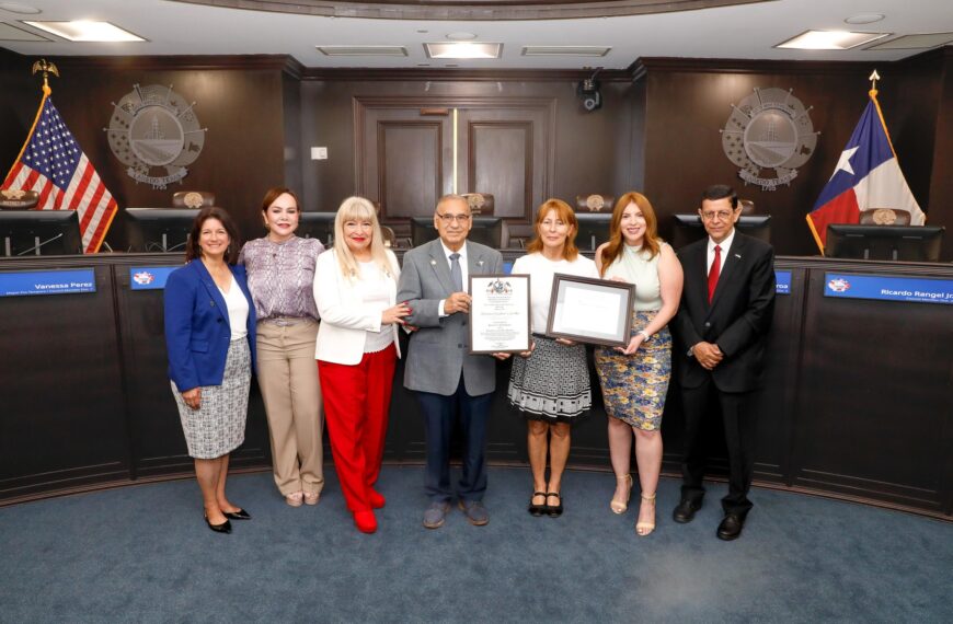 Fortalece Carmen Lilia lazos con Laredo, Texas a través del deporte y la salud