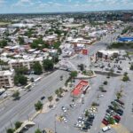 Maquinaria trabajando en la modernización de la Avenida Reforma en Nuevo Laredo