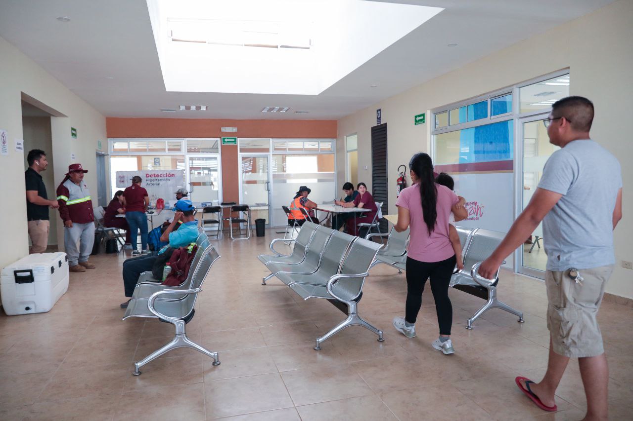 Clínica UNE habilitada como refugio temporal en Nuevo Laredo durante ola de calor