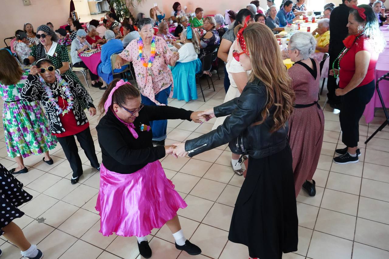 Madres adultas mayores celebran el Da de las Madres en la Casa Club del Adulto Mayor DIF Nuevo Laredo