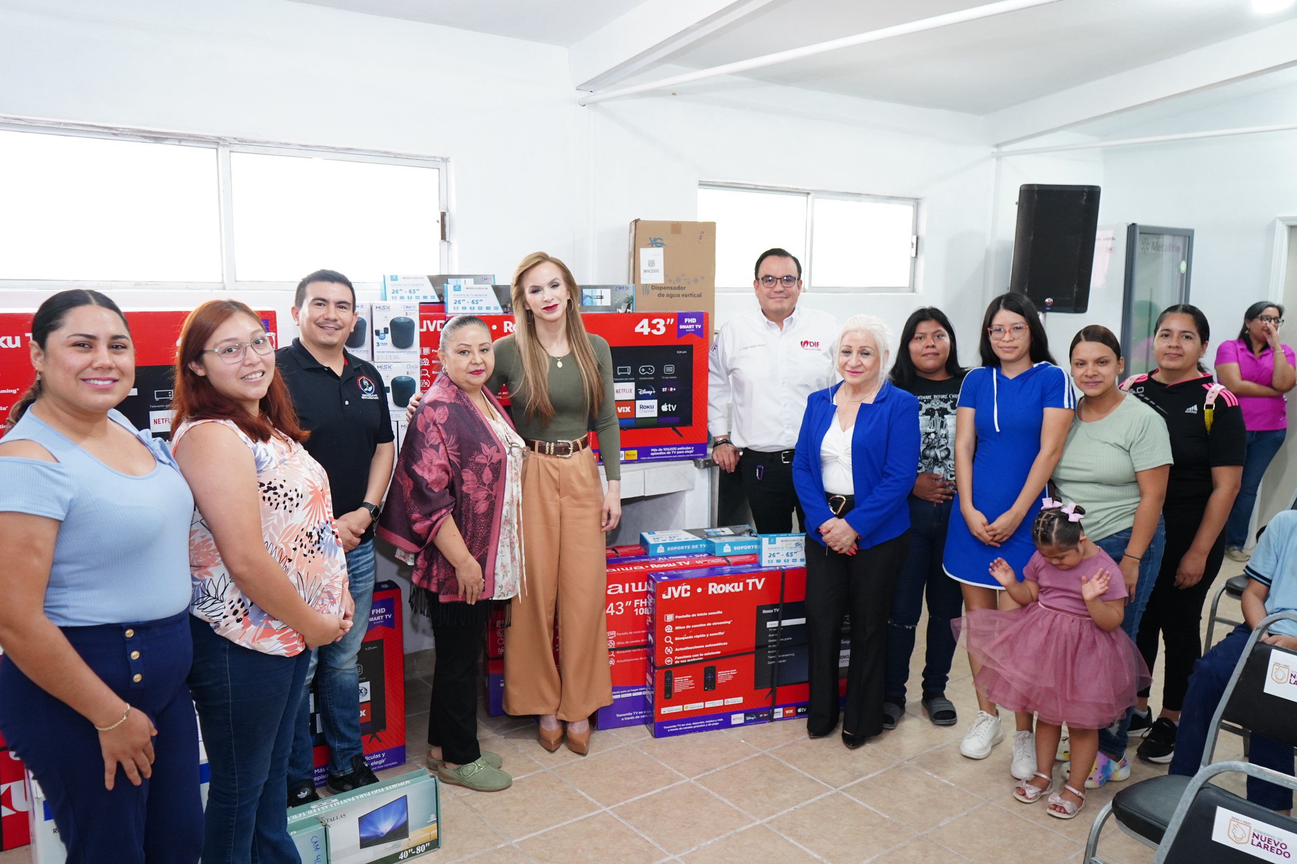 DIF Nuevo Laredo entrega apoyos a CAM con fondos del Juego con Causa