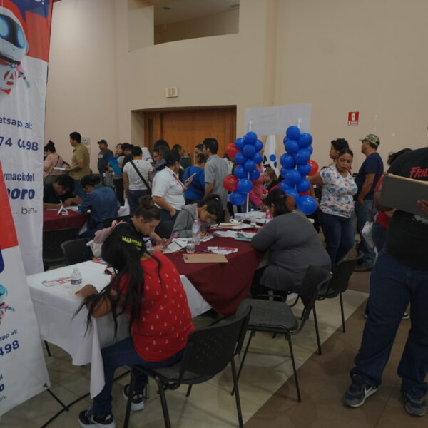 Feria de Empleo Nuevo Laredo 2025 en Centro Cívico Carlos Cantú Rosas con empresas participantes