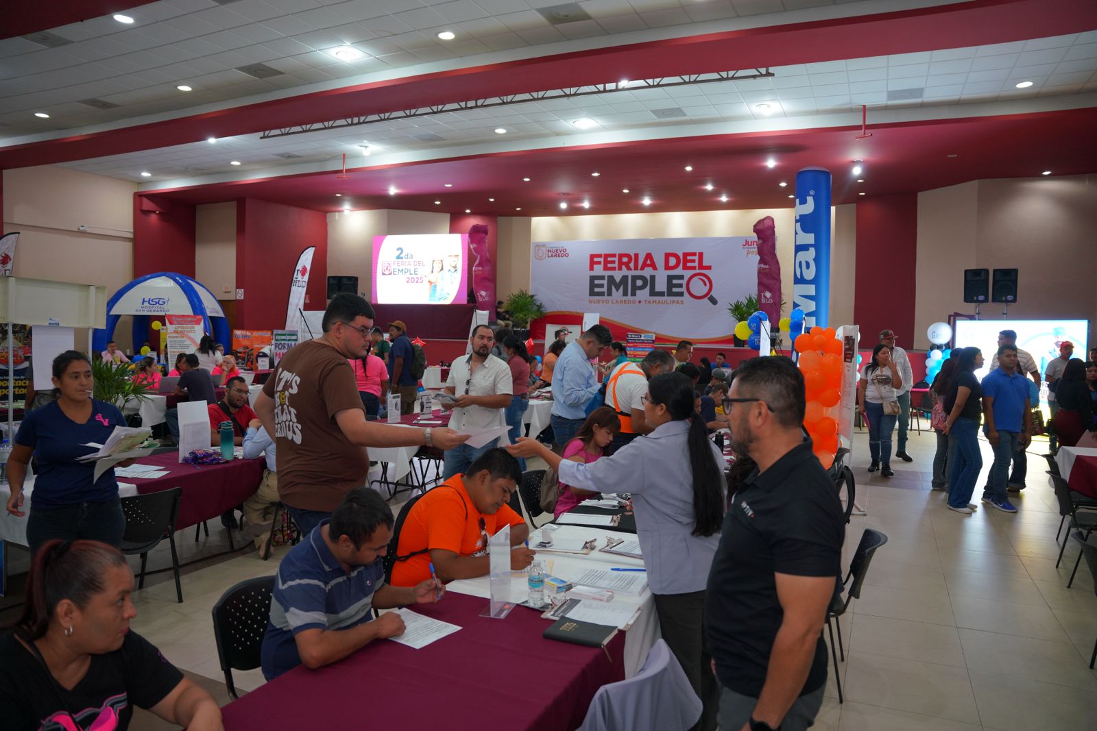 feria del empleo en Nuevo Laredo ofrece 1 200 vacantes para la comunidad