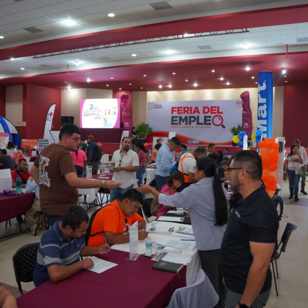feria del empleo en Nuevo Laredo ofrece 1 200 vacantes para la comunidad