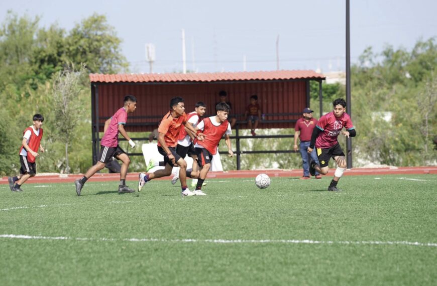 Participan prepas municipal en cuadrangular de fútbol contra las adicciones