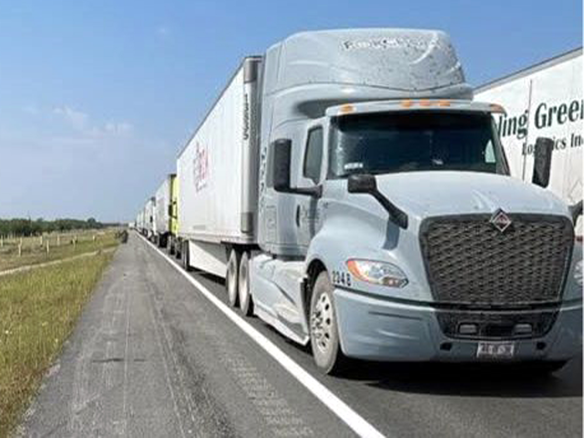 emboscada frente a El Rancho en autopista Monterrey-Nuevo Laredo