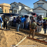 Agentes de ICE realizan operativo migratorio en sitios laborales de Laredo, Texas