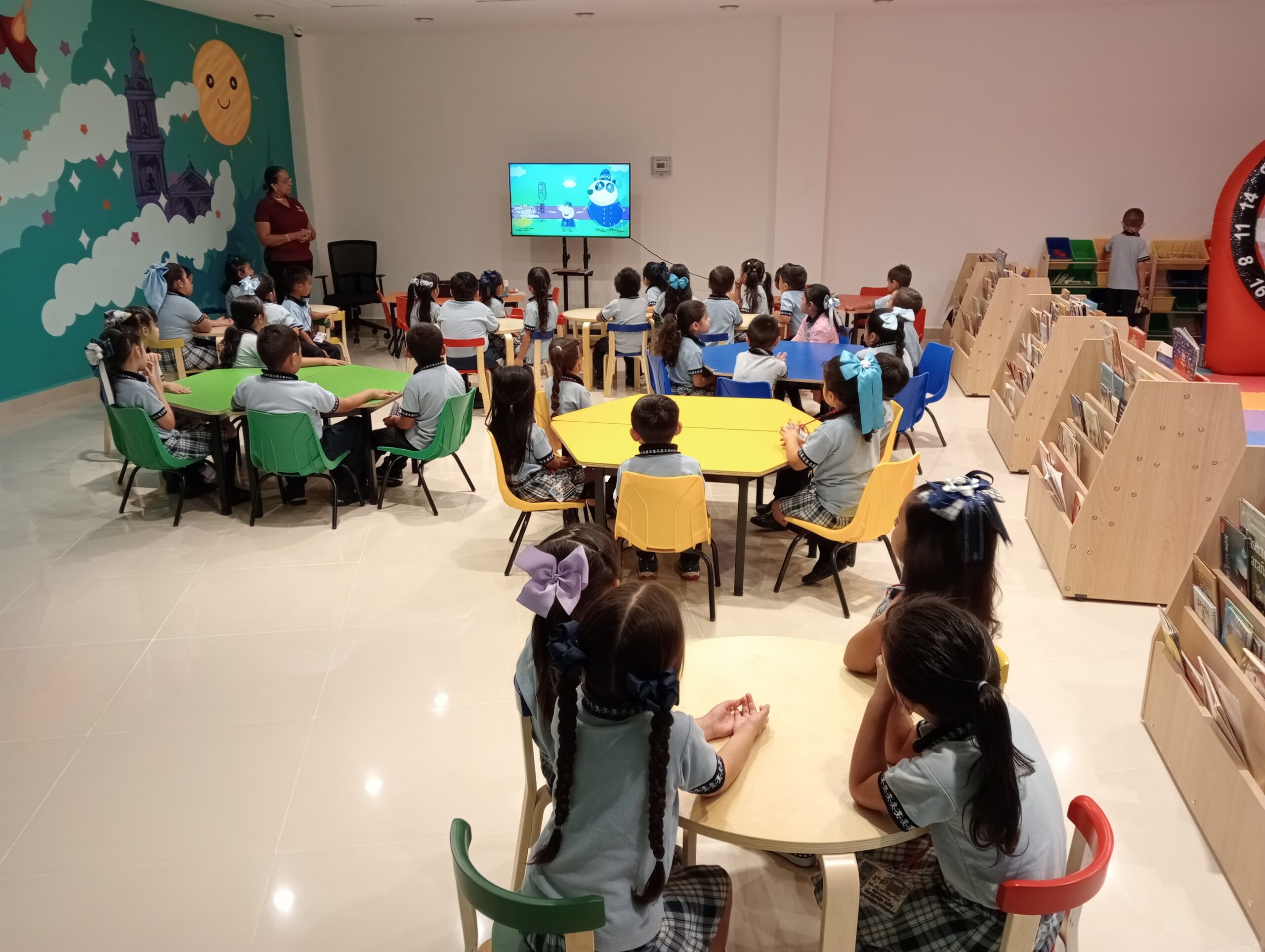 Nios participan en actividades ldicas de seguridad vial en la Infoteca de Nuevo Laredo