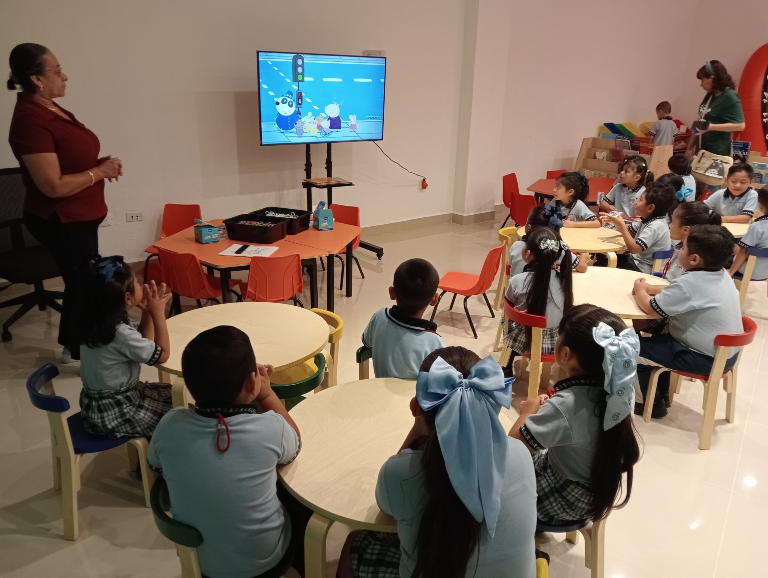Nios participan en actividades ldicas de seguridad vial en la Infoteca de Nuevo Laredo