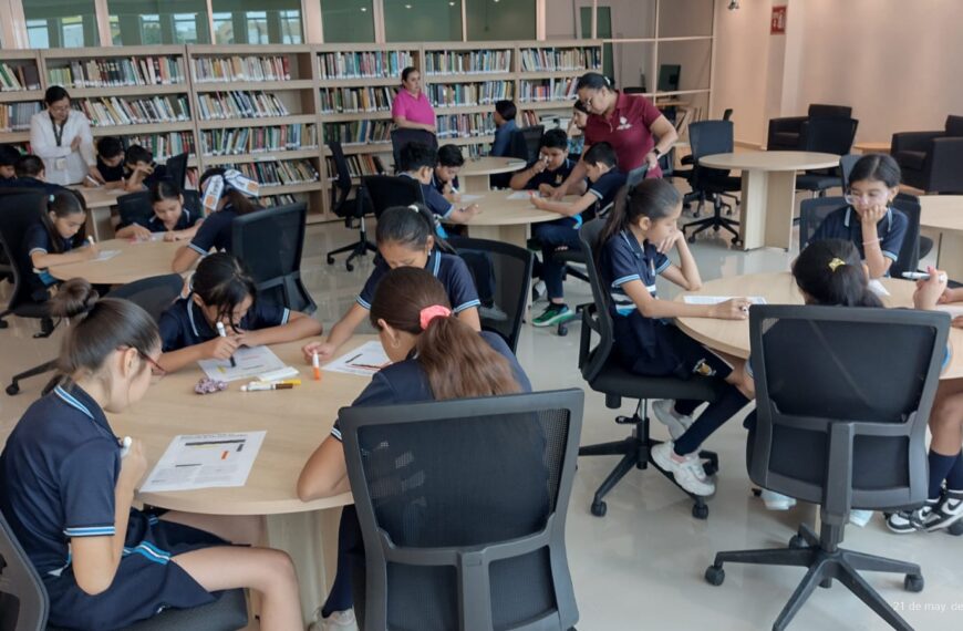 Alumnos de la escuela Cosme Pérez viven un recreo divertido en la Infoteca