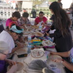 Puestos de artesanía en la Mercadita La Red en Plaza Hidalgo