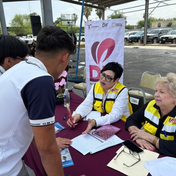 Pláticas preventivas DIF Nuevo Laredo en escuelas secundarias