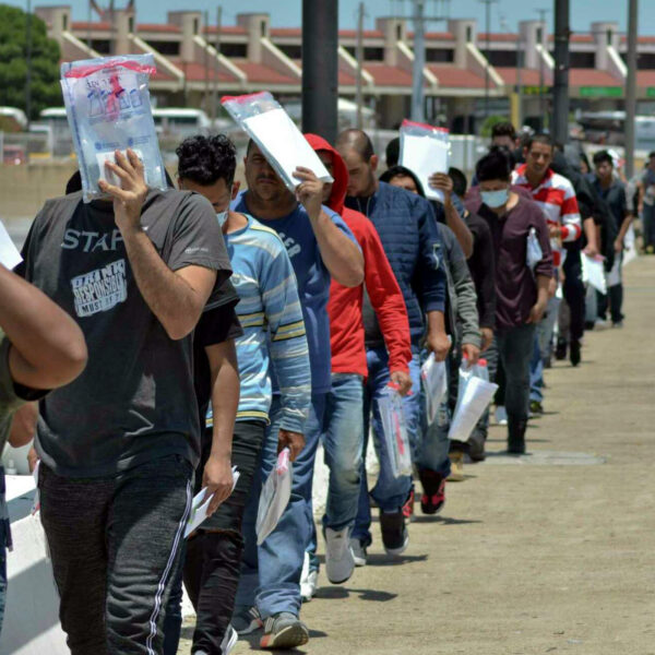 Migrantes mexicanos repatriados por el cruce fronterizo de Nuevo Laredo en 2025