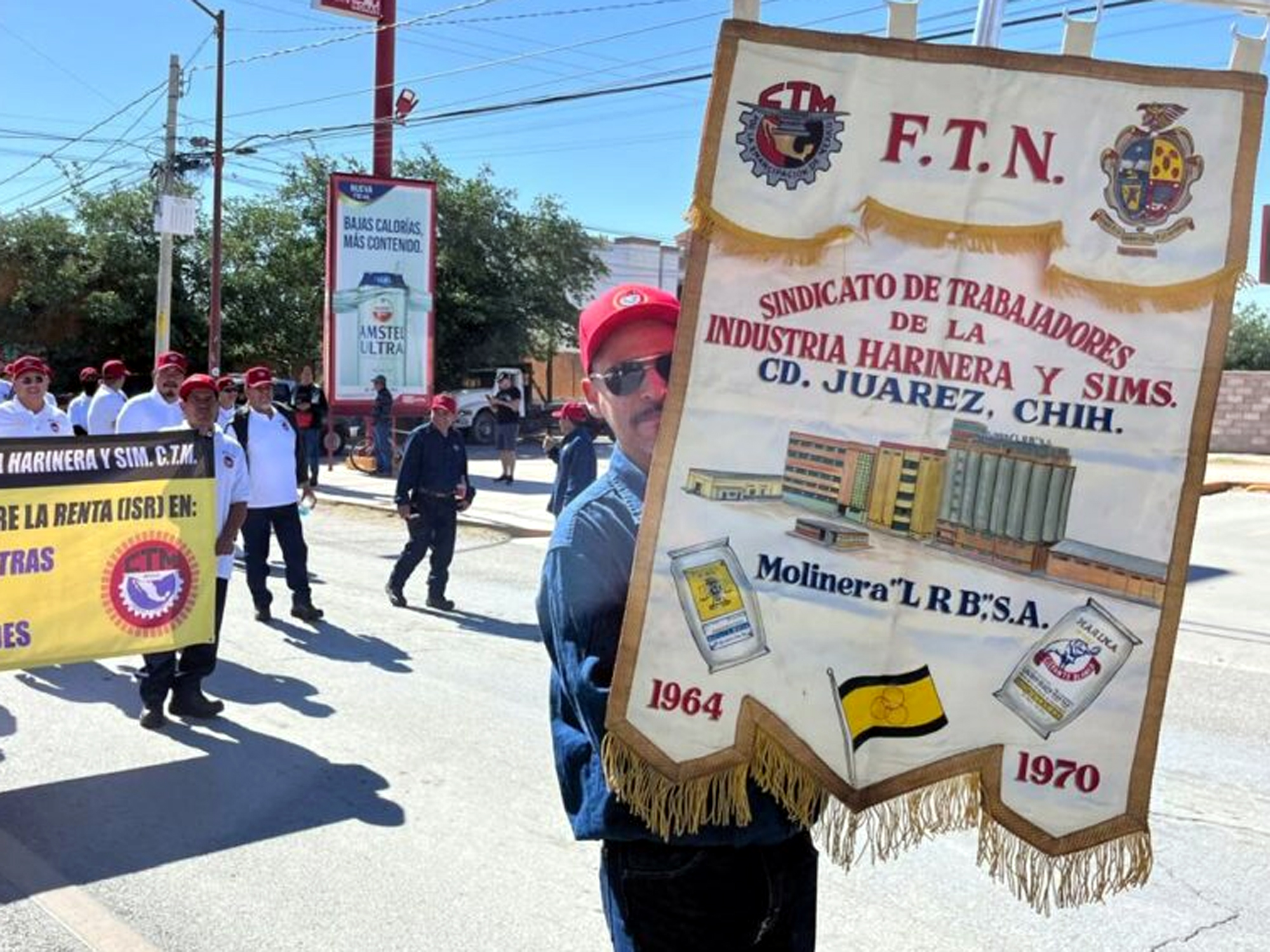 Susana Prieto lidera marcha en Ciudad Jurez inspirada en huelga de Caterpillar en Nuevo Laredo