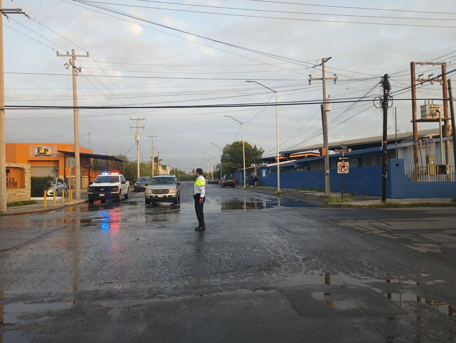 Agentes de Trnsito coordinan operativos viales en escuelas de Nuevo Laredo