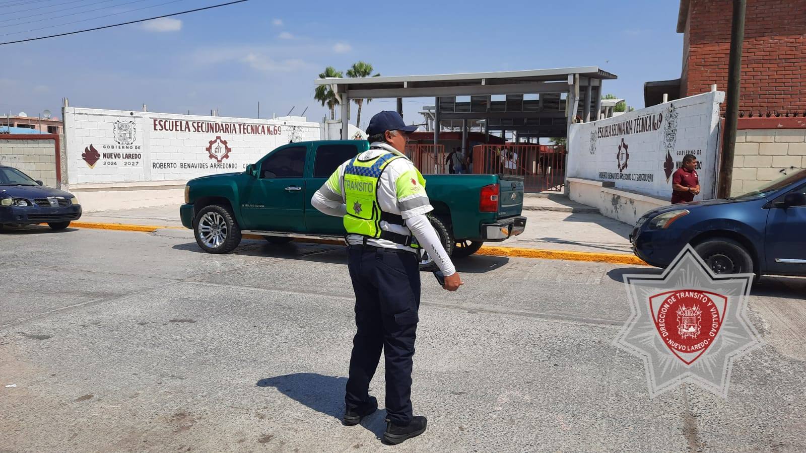 Agentes de Tránsito coordinan operativos viales en escuelas de Nuevo Laredo