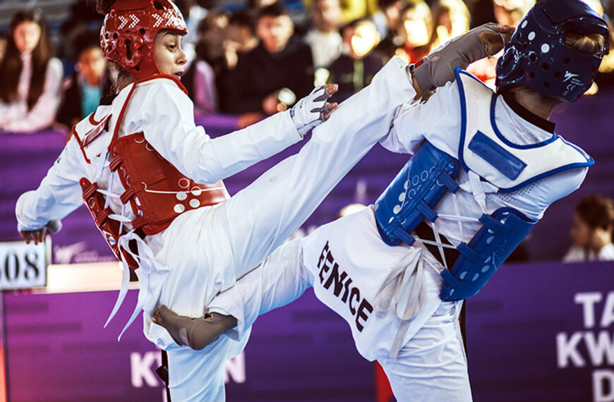 Atletas en combate en un torneo nacional de taekwondo, posible escenario en Nuevo Laredo G10