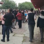Reciben estudiantes del Cbtis 137 tarjetas de la beca municipal Benito Juárez