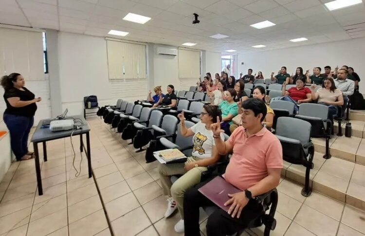 Promueve Derechos Humanos inclusión de la población con discapacidad auditiva