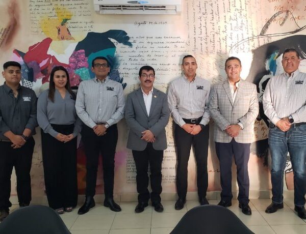 Entrega rector de la UAT equipo a universitarios…