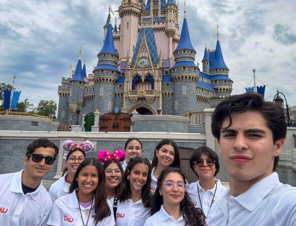 Diez estudiantes de la UAT ingresan al programa Disney Cultural Exchange 2025