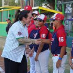 Entrega alcaldesa Carmen Lilia campos de béisbol renovados a los niños de la Liga Oriente