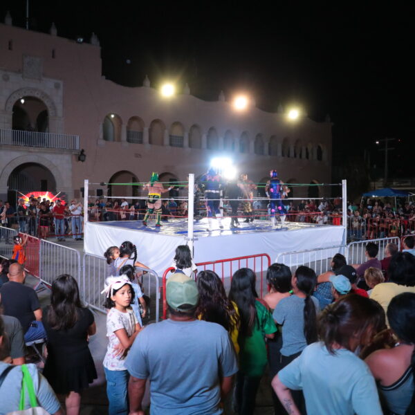 Invita gobierno municipal a lucha libre y fiesta…