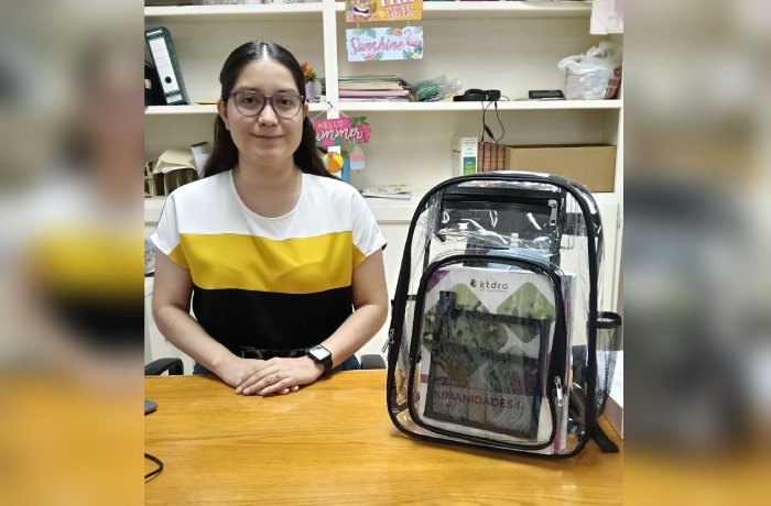 Desde el próximo ciclo escolar estudiantes de la preparatoria 1 usarán mochilas transparentes