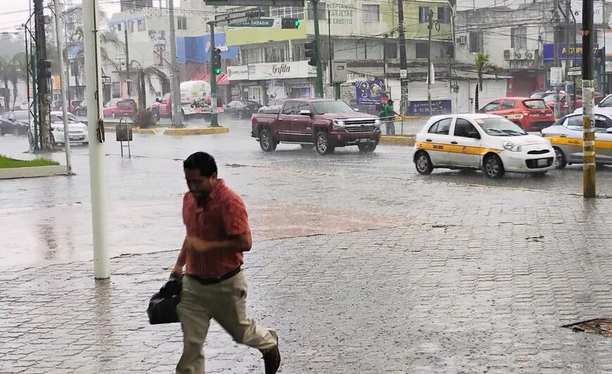 Tormentas en Tamaulipas dejan múltiples afectaciones en la región sur