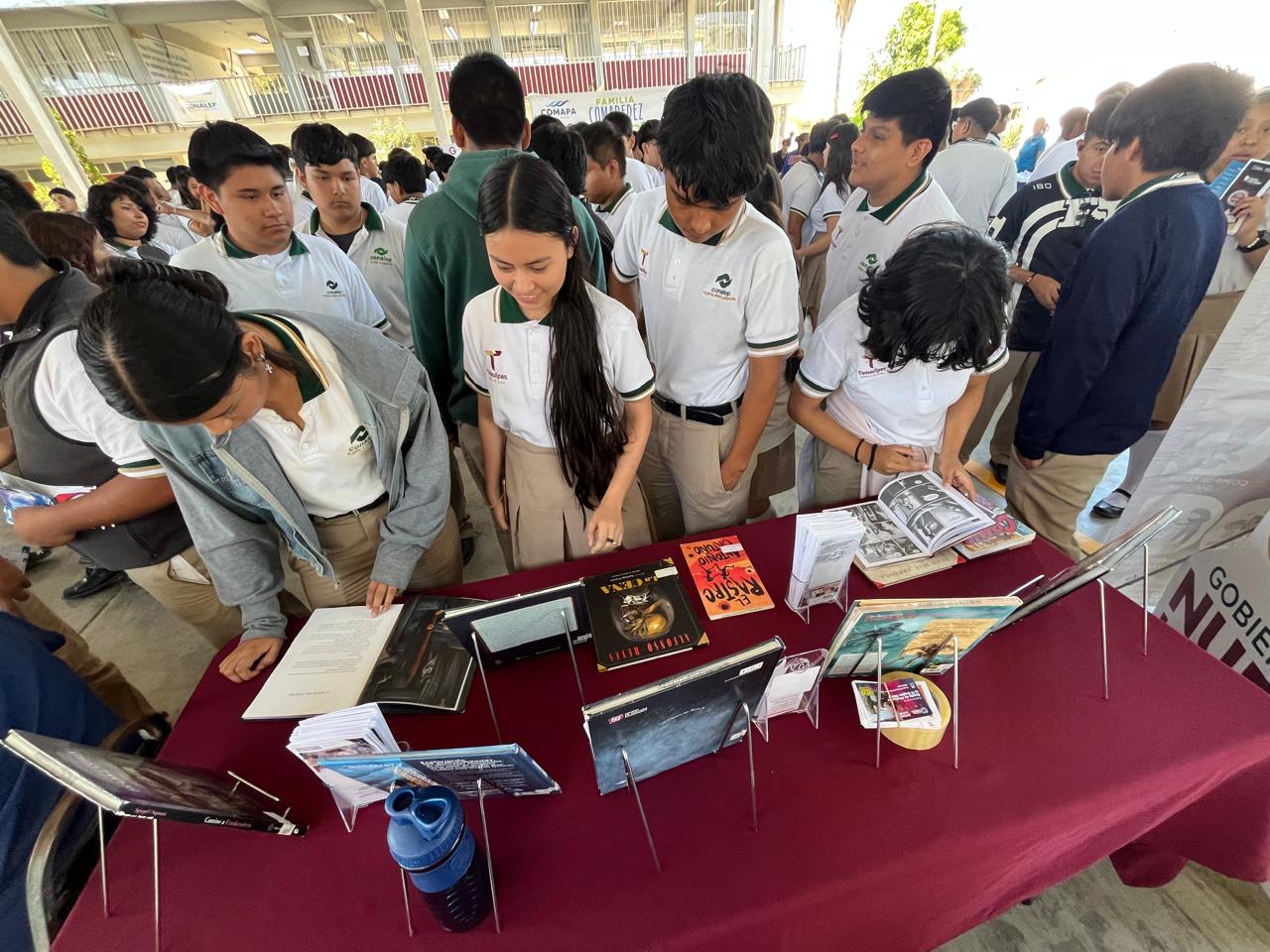Programa Biblioteca Itinerante promueve la lectura en más de 5,000 niños y adolescentes
