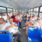 Alcaldesa da banderazo a los nuevos camiones urbanos de rutas al poniente de la ciudad