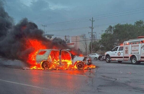 Asesinan al delegado de la FGR tras ataque en Reynosa; camioneta terminó calcinada