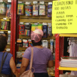 Papás de Tamaulipas piden ayuda a funcionarios para surtir lista de útiles escolares