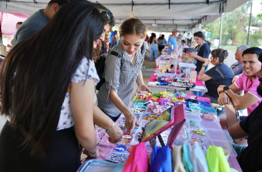 Invita gobierno municipal al Bazar Noche Mexicana en la plaza Zaragoza