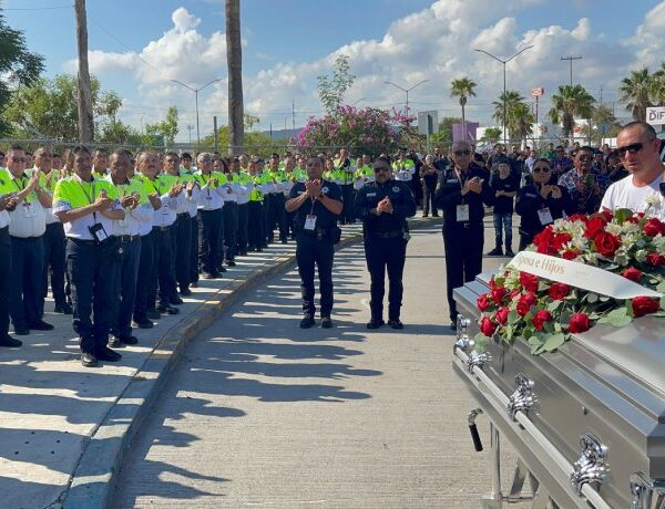 Honran a comandante Alfonso Saldaña con último pase…