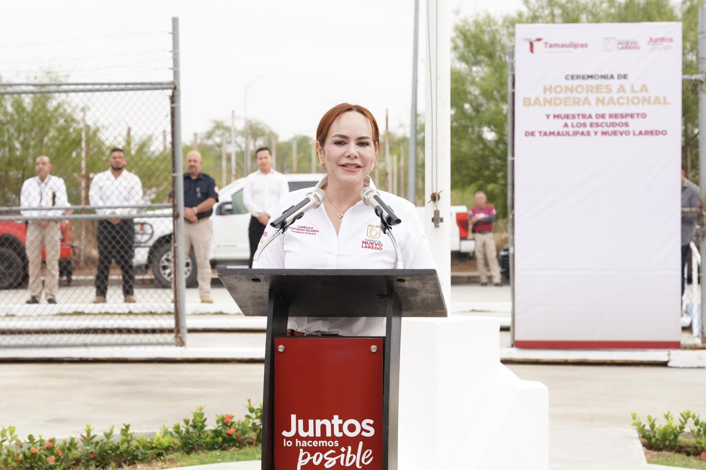 CLCR ENTREGA UNIFORMES 4 - El Diario de Nuevo Laredo