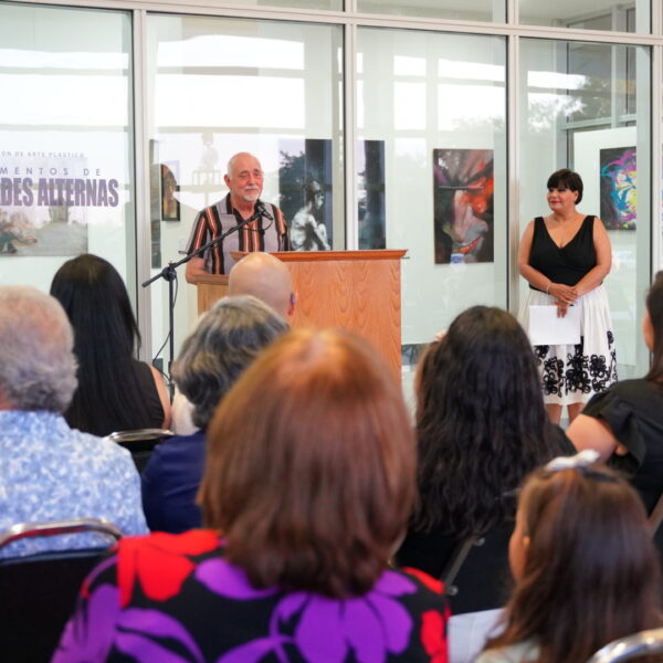 Inauguran la exposición Fragmentos de realidades alternas en el Centro Cultural