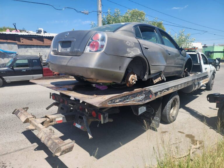 Tránsito intensifica acciones de retiro de autos abandonados para mejorar la imagen urbana