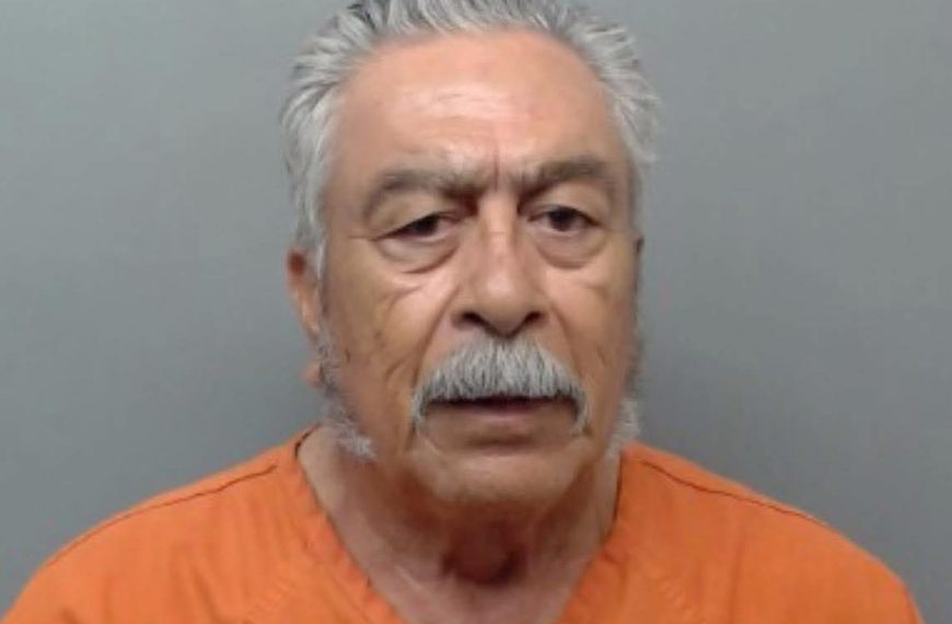 Detienen a degenerado de 70 años en Laredo por contacto inapropiado con un menor