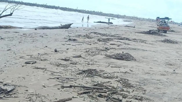 Palizada del Pánuco recibe a los visitantes este día de asueto en playa Miramar