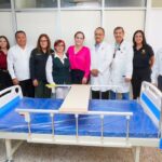 Alcaldesa fortalece servicios médicos con entrega de camas en el IMSS y Hospital General
