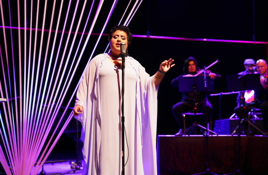 Emotiva velada cultural con Piaf de bolsillo en el Festival Internacional en la Costa del Seno Mexicano