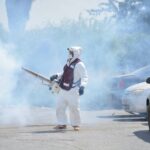 Se unen gobierno municipal y estatal para fumigar contra el dengue; inician recorridos por la ciudad